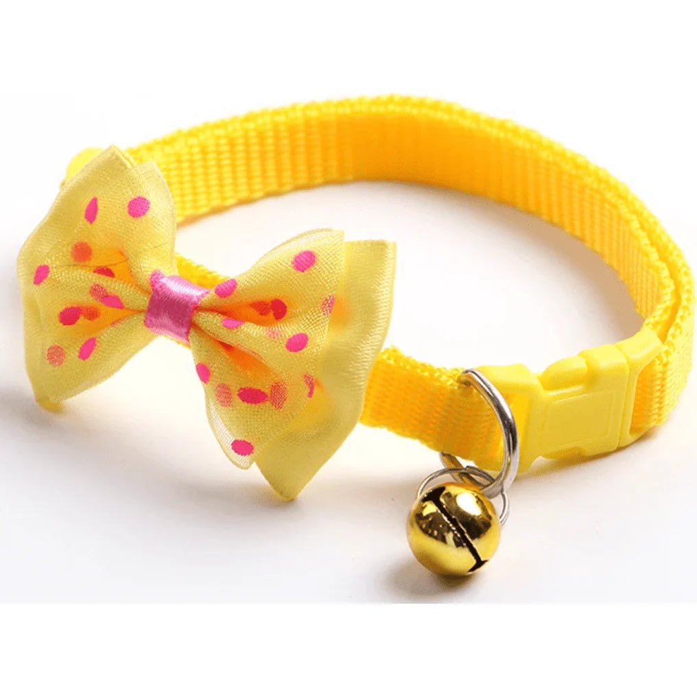 Adjustable cat collar with bow & bell – stylish and lightweight